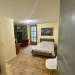 Apartmán A L'ombre De La Tour Lurdy