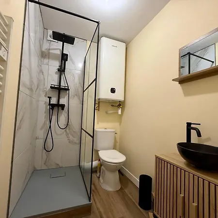Apartmán A L'ombre De La Tour *