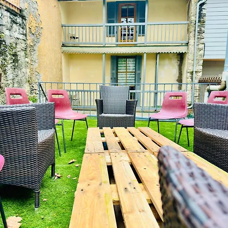 A L'ombre De La Tour Apartamento Lourdes