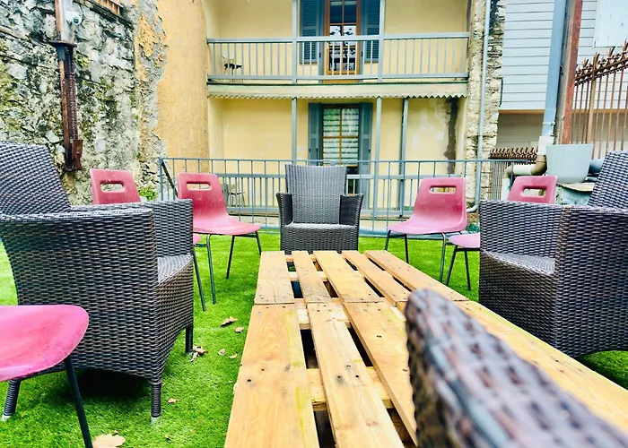 A L'ombre De La Tour Apartamento Lourdes