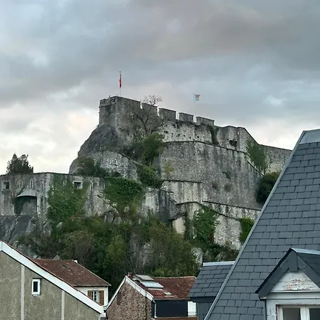 A L'ombre De La Tour Λούρδη