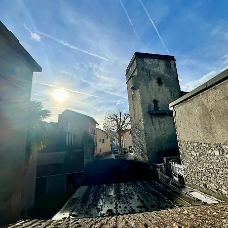 A L'ombre De La Tour Apartment Lourdes