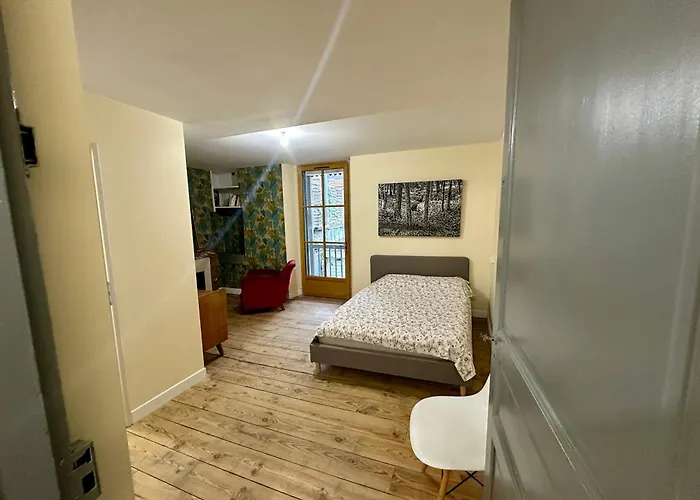 Apartment A L'ombre De La Tour Lourdes