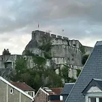 A L'ombre De La Tour Lourdes