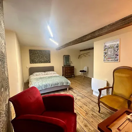 A L'ombre De La Tour Lägenhet *