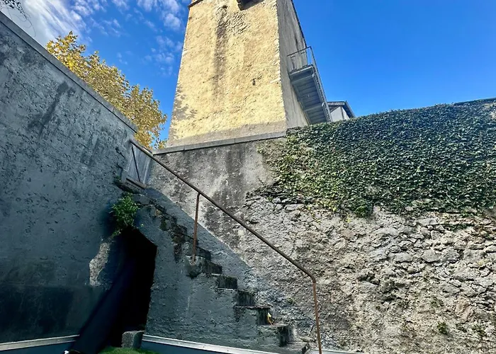 A L'ombre De La Tour Apartman *